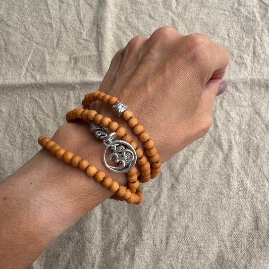 Mala Sandelträ omlottarmband