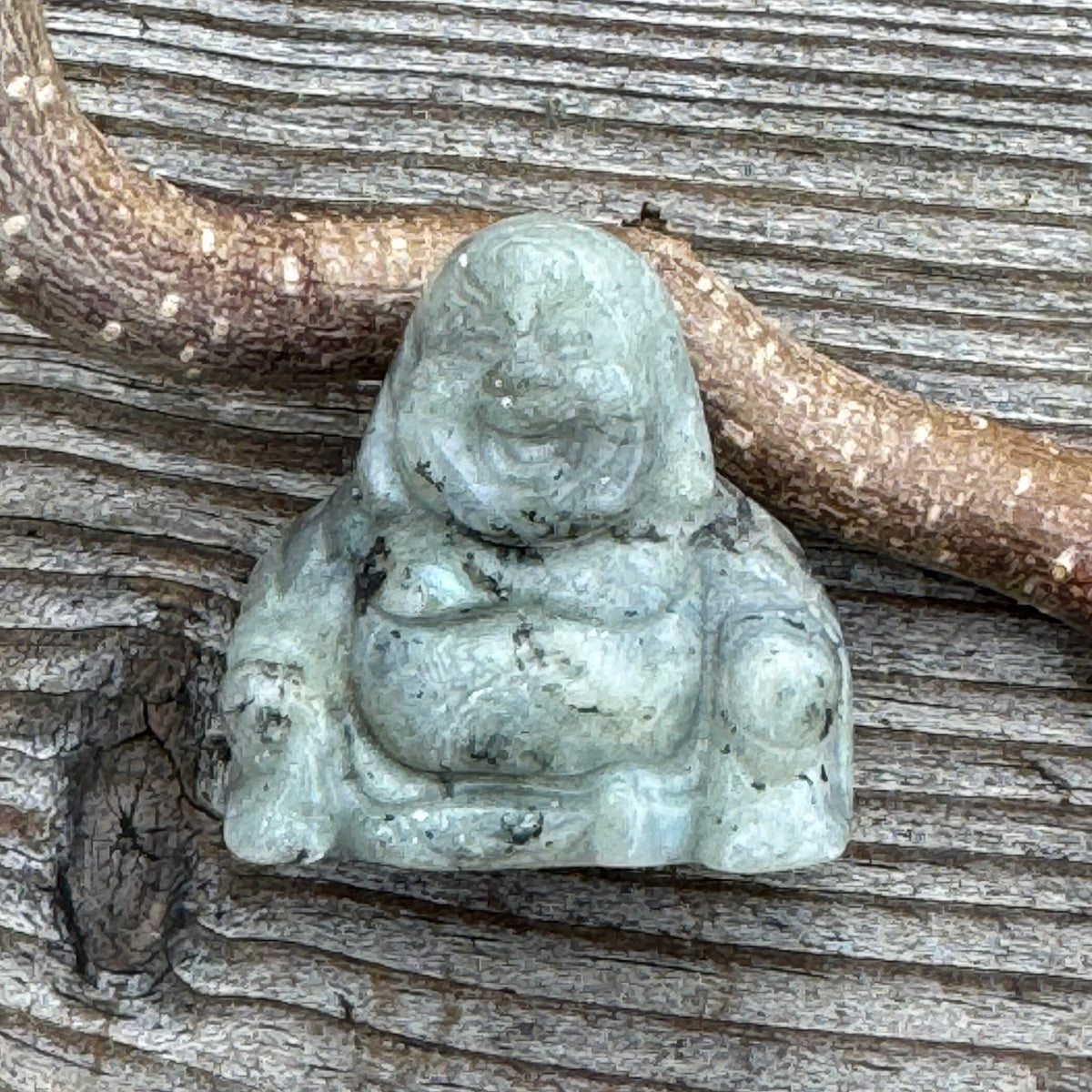 Labradorit Buddha
