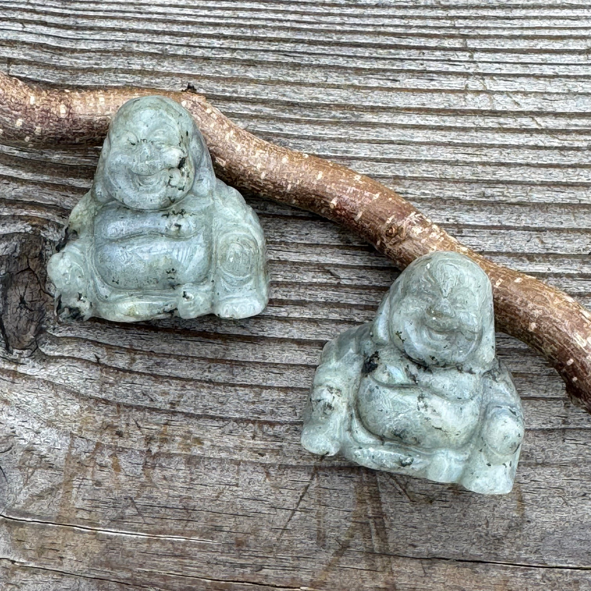 Labradorit Buddha
