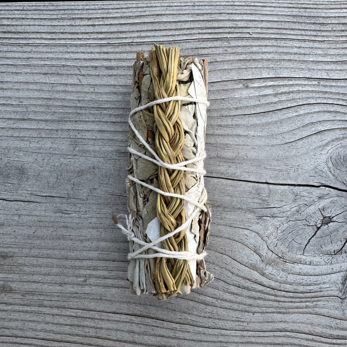 Vit Salvia med Sweetgrass